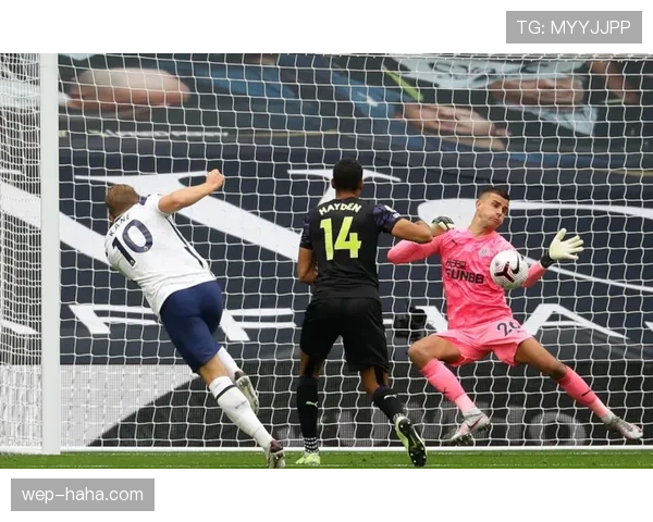 点球击中门框后球出界，规则上如何判定续赛？