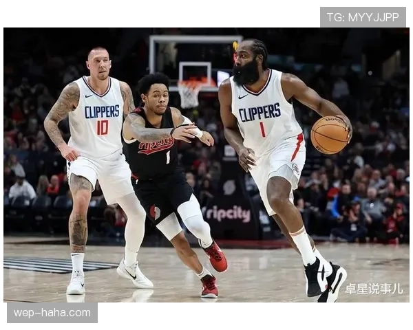 西蒙斯无球跑动减少，组织效率较巅峰下滑明显